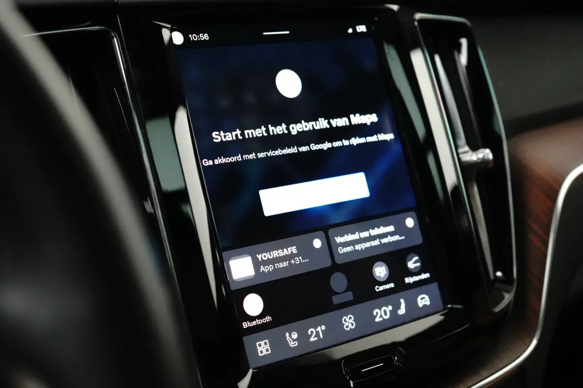 2.0 T6 Plug-in hybrid AWD Plus Dark | Trekhaak | Massage/ventilatie | 360 Camera | Pano | BLIS