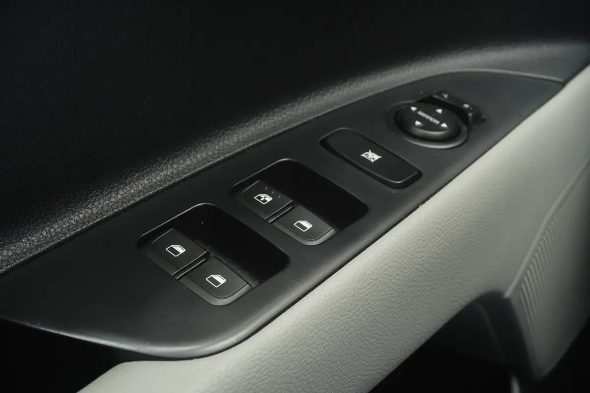 1.0 T-GDi Sports Edition+Led+Navigatie+Camera+Half-Leder+cruise+Privacy-Glass+airco = TOP UITV !!