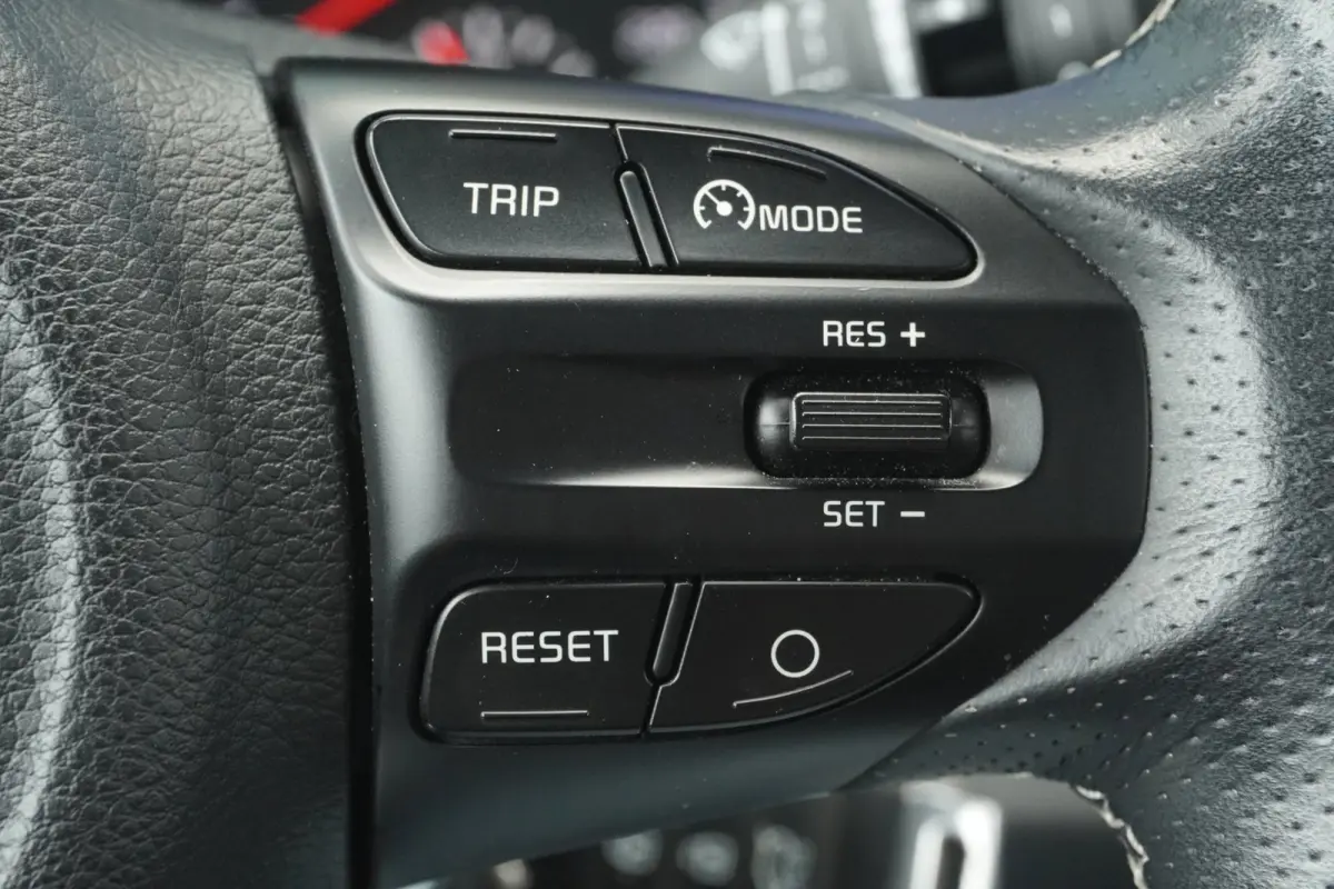 1.0 T-GDi Sports Edition+Led+Navigatie+Camera+Half-Leder+cruise+Privacy-Glass+airco = TOP UITV !!