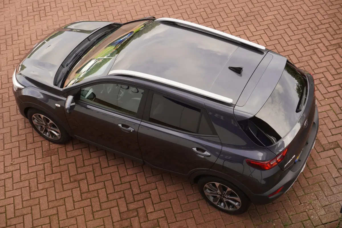 1.0 T-GDi Sports Edition+Led+Navigatie+Camera+Half-Leder+cruise+Privacy-Glass+airco = TOP UITV !!