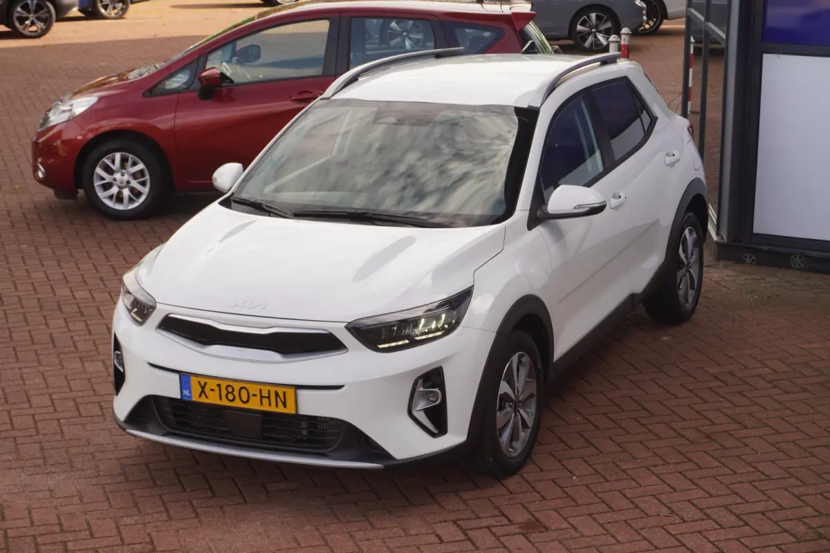 1.0 T-GDi MHEV DynamicPlusLine+Led+Ecc+Navigatie+Camera+Cruise+Kelles = NOVEMBER 2023