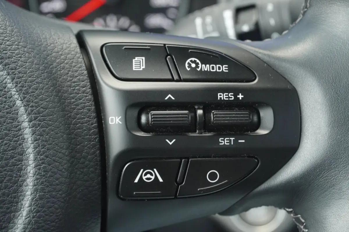 1.0 T-GDi MHEV DynamicPlusLine+Led+Ecc+Navigatie+Camera+Cruise+Kelles = NOVEMBER 2023