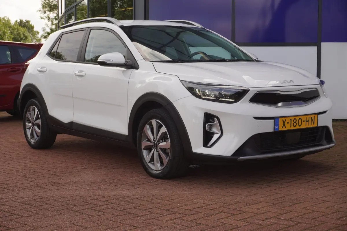 1.0 T-GDi MHEV DynamicPlusLine+Led+Ecc+Navigatie+Camera+Cruise+Kelles = NOVEMBER 2023