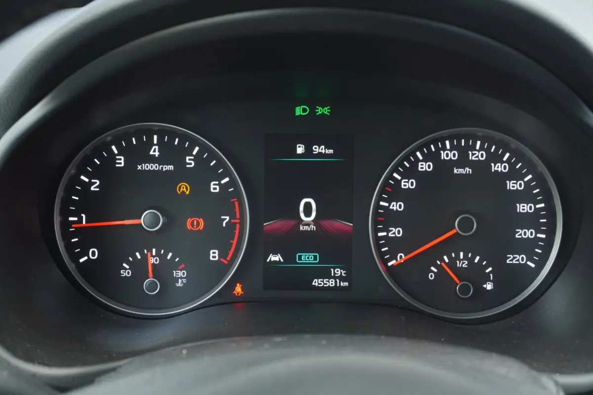 1.0 T-GDi MHEV DynamicPlusLine+Led+Ecc+Navigatie+Camera+Cruise+Kelles = NOVEMBER 2023