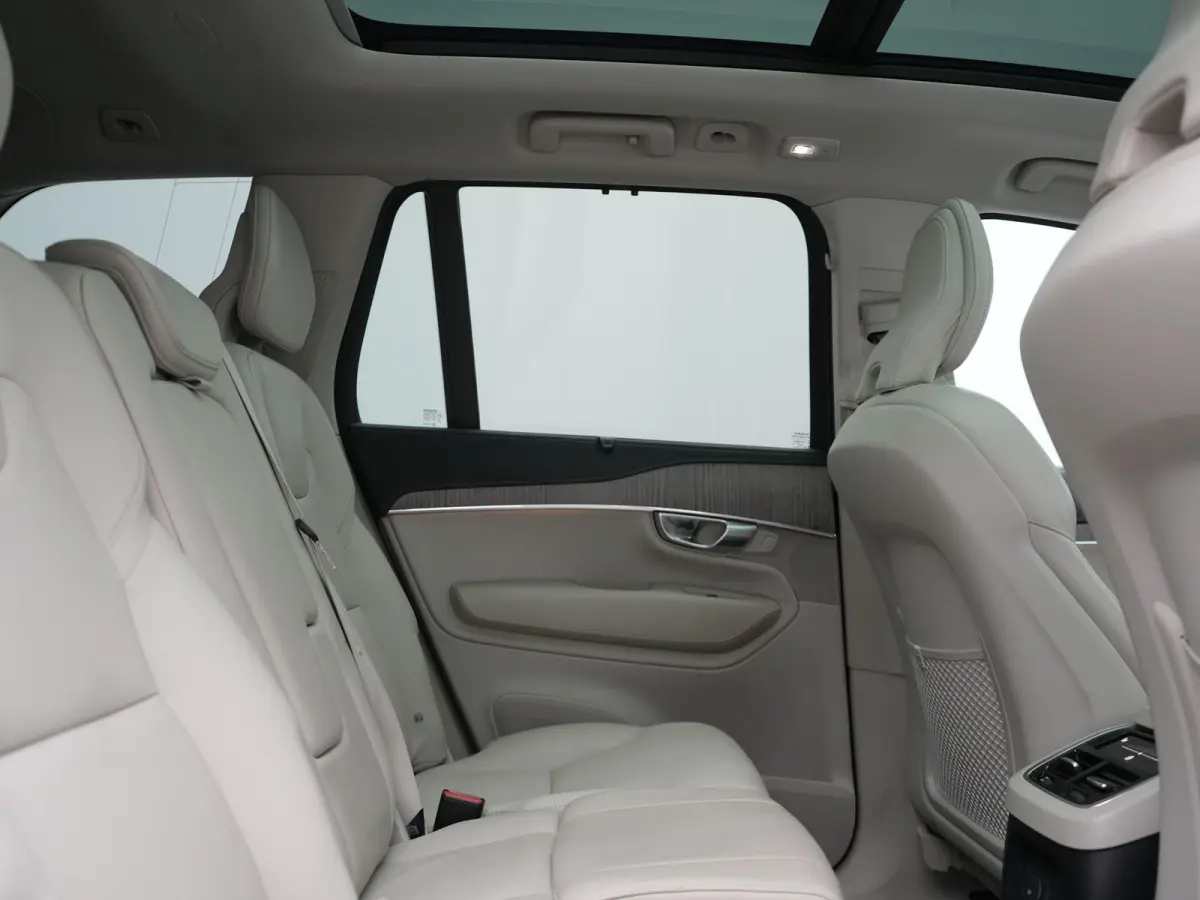 Recharge AWD Plus Dark Long Range 7 Persoons PHEV 456pk Dealer O.H | SOH 96% | Trekhaak Af Fabriek | Panodak | Adaptive Cruise | 360 Camera | Harman / Kardon | Lederen Sportstoelen Memory & 