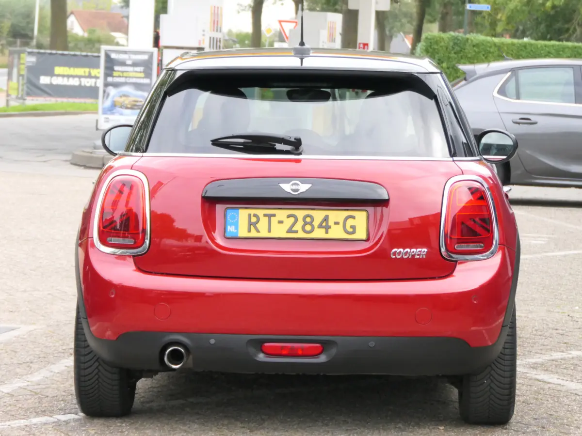 1.5 Cooper Serious Business | 1e eigenaresse!
