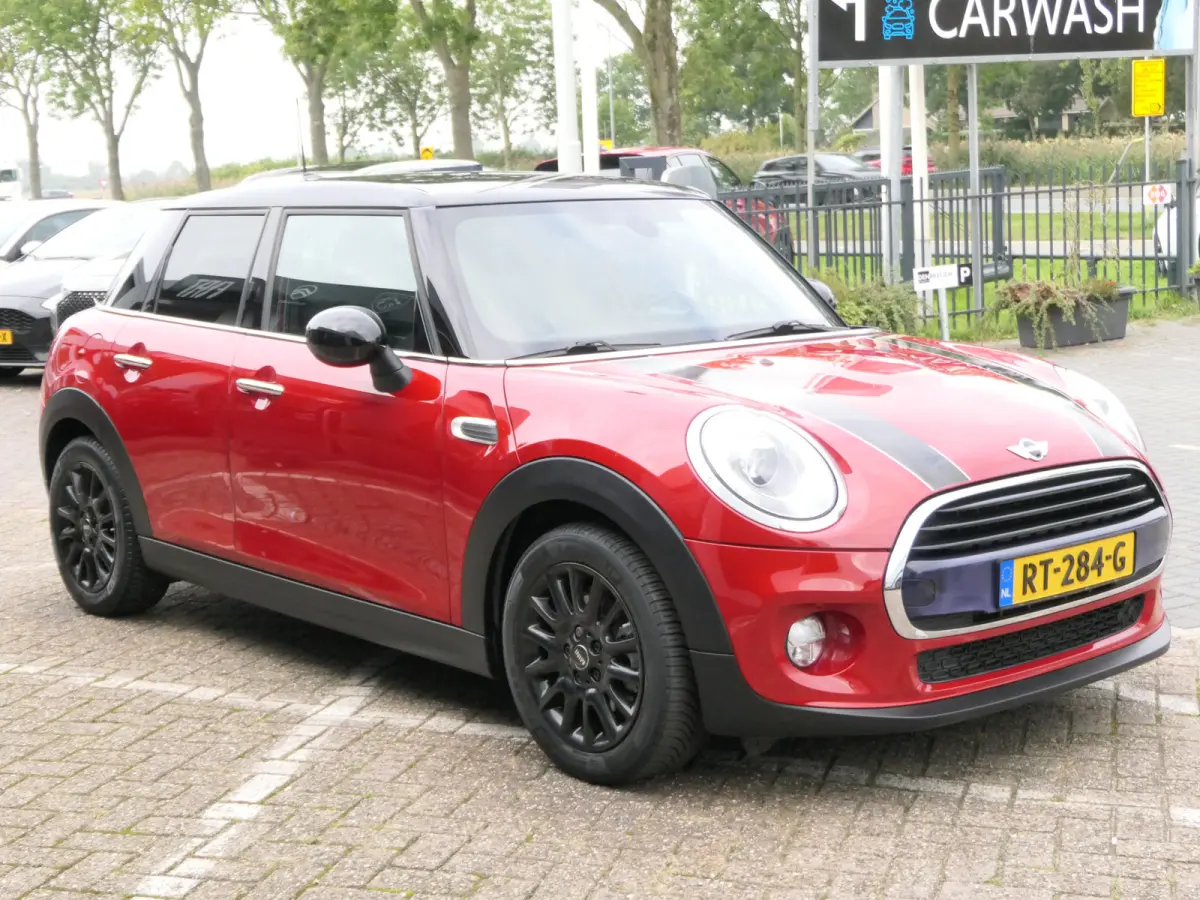 1.5 Cooper Serious Business | 1e eigenaresse!