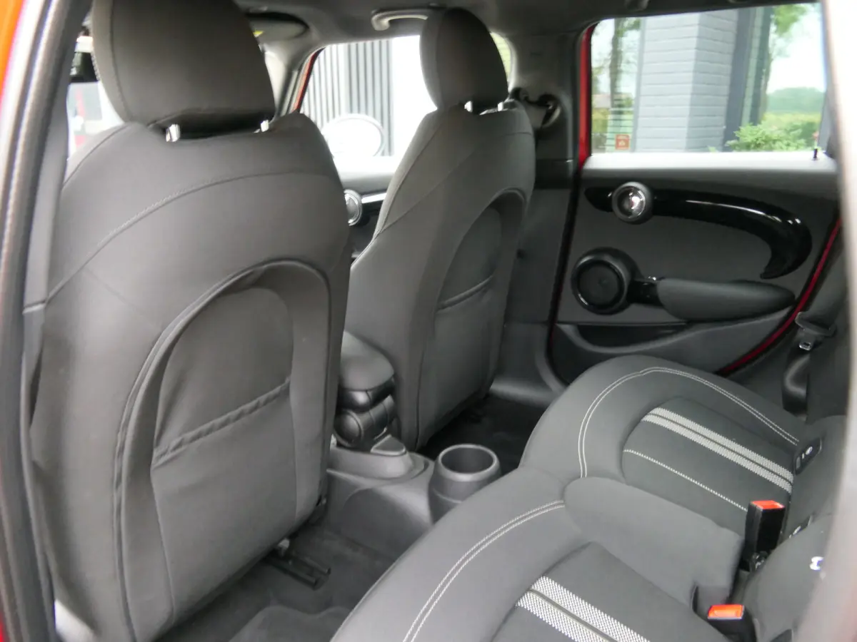 1.5 Cooper Serious Business | 1e eigenaresse!