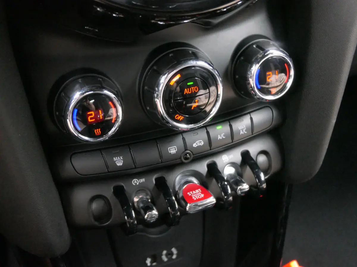 1.5 Cooper Serious Business | 1e eigenaresse!