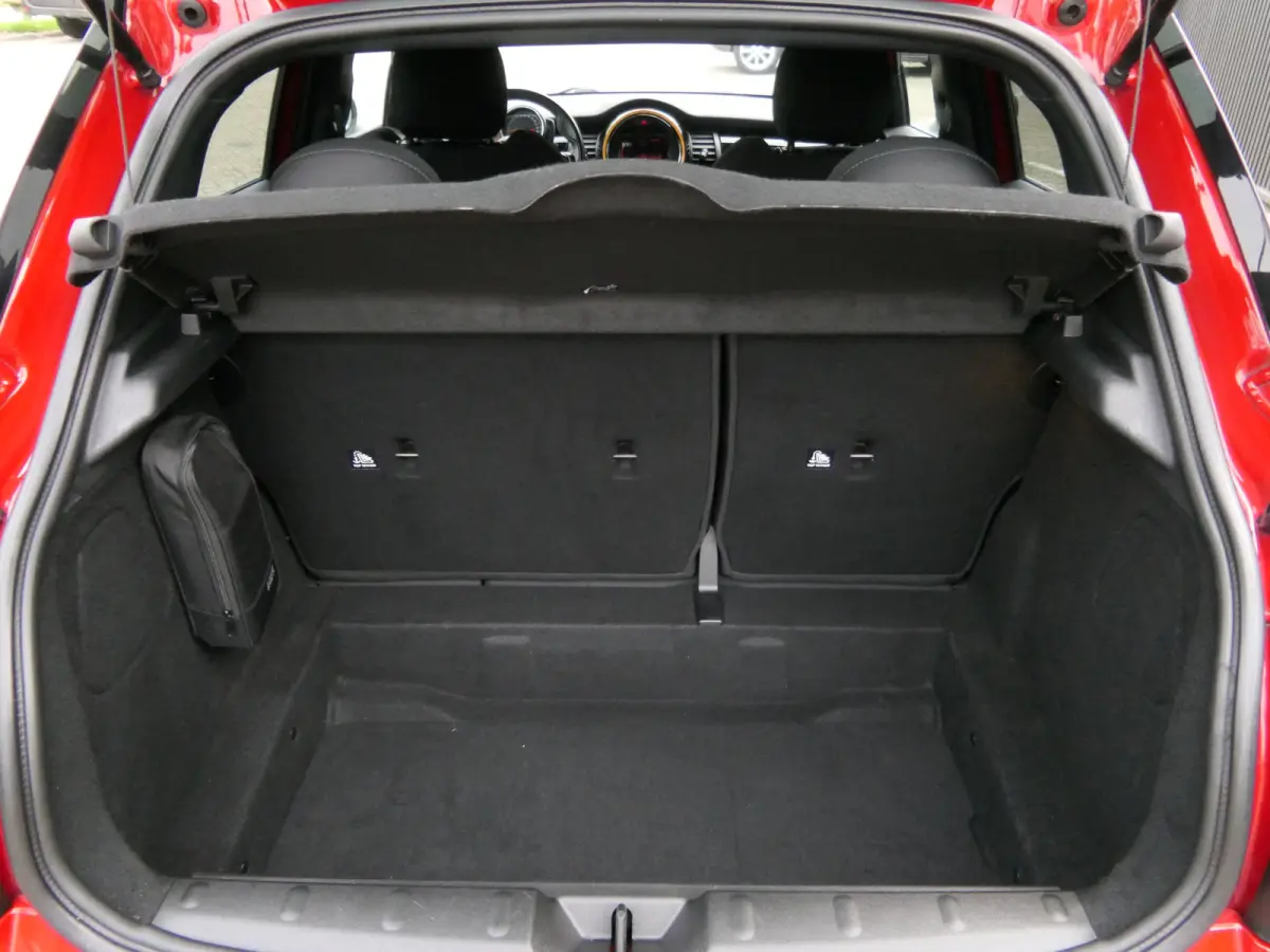 1.5 Cooper Serious Business | 1e eigenaresse!