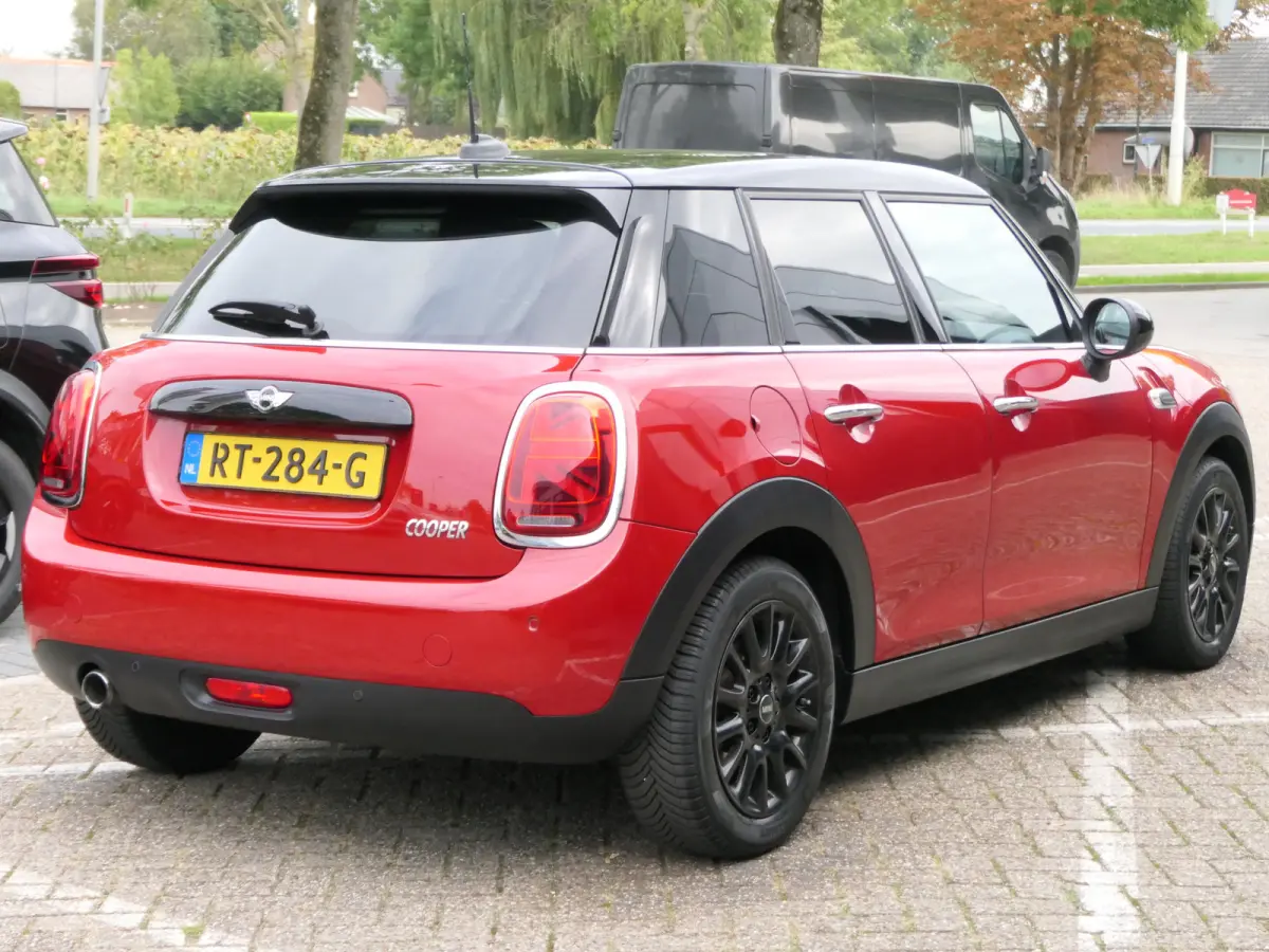 1.5 Cooper Serious Business | 1e eigenaresse!