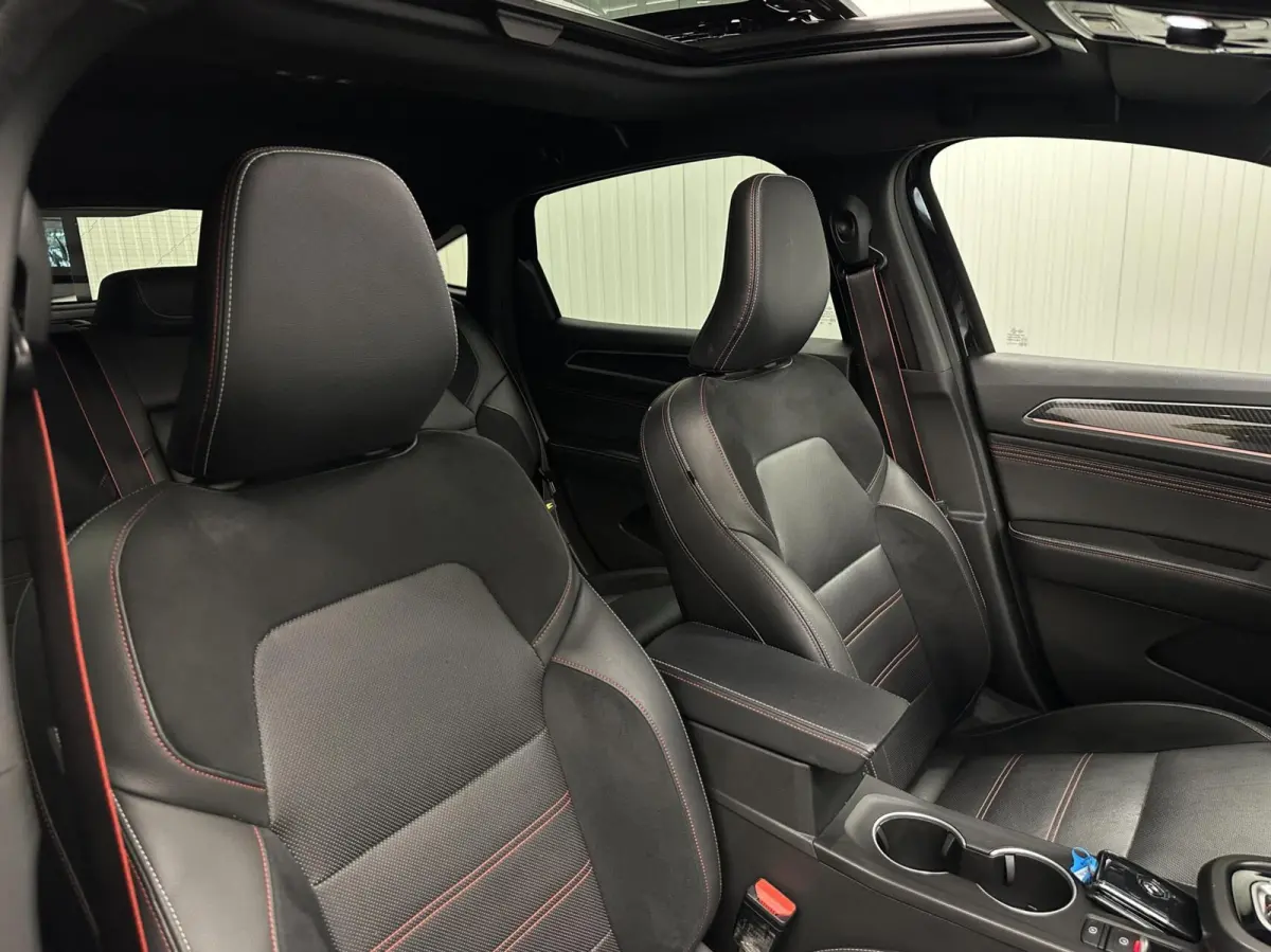 1.3 TCe 140 R.S Line PANO TREKHAAK LEER CAMERA CARPLAY NAVI.