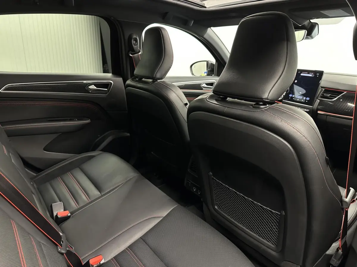 1.3 TCe 140 R.S Line PANO TREKHAAK LEER CAMERA CARPLAY NAVI.