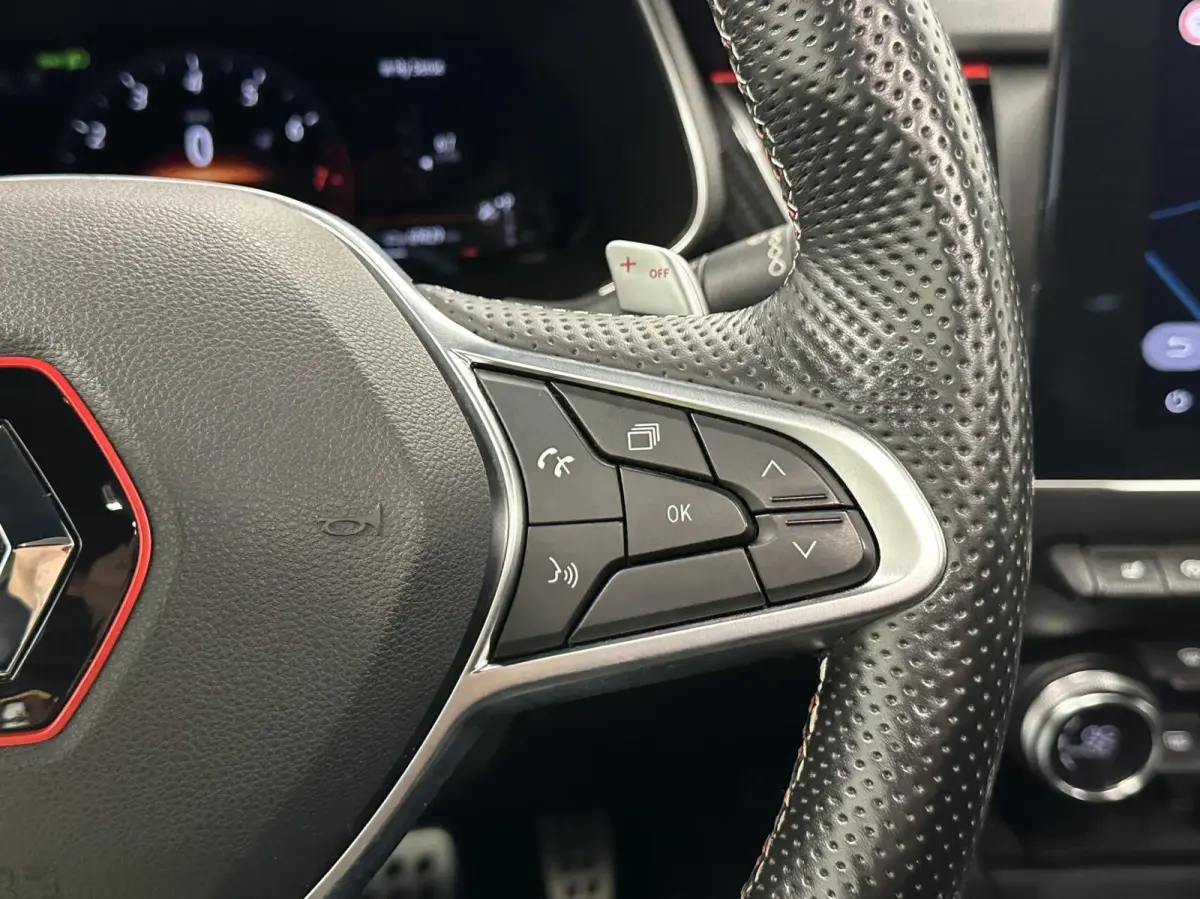 1.3 TCe 140 R.S Line PANO TREKHAAK LEER CAMERA CARPLAY NAVI.
