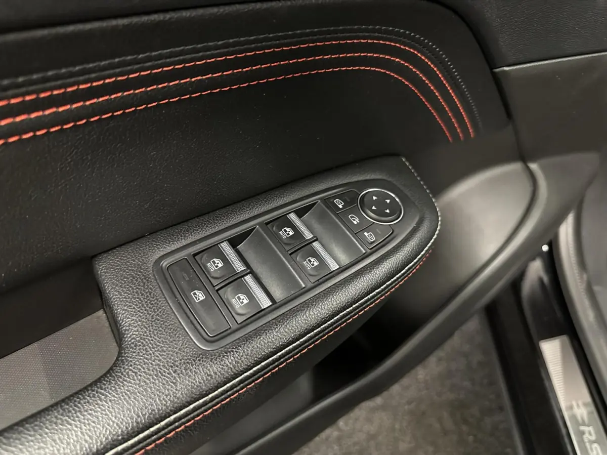 1.3 TCe 140 R.S Line PANO TREKHAAK LEER CAMERA CARPLAY NAVI.