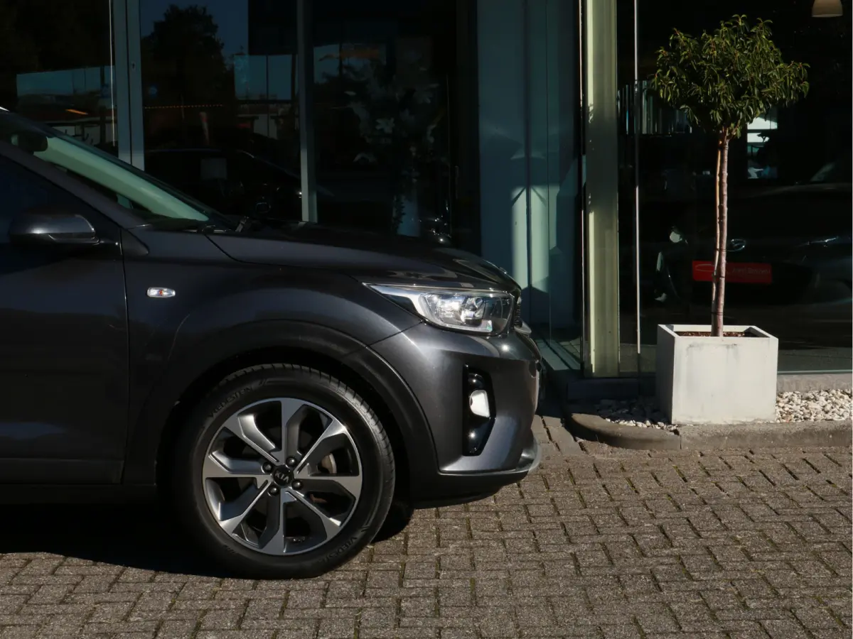 1.0 T-GDi DynamicLine Airco / Camera / Navi / Cruise / LM-Velgen