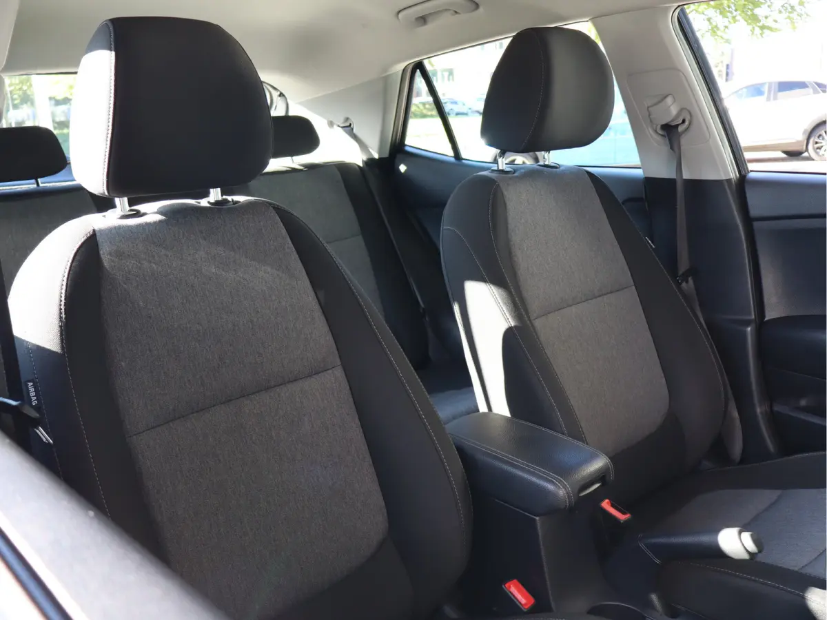 1.0 T-GDi DynamicLine Airco / Camera / Navi / Cruise / LM-Velgen