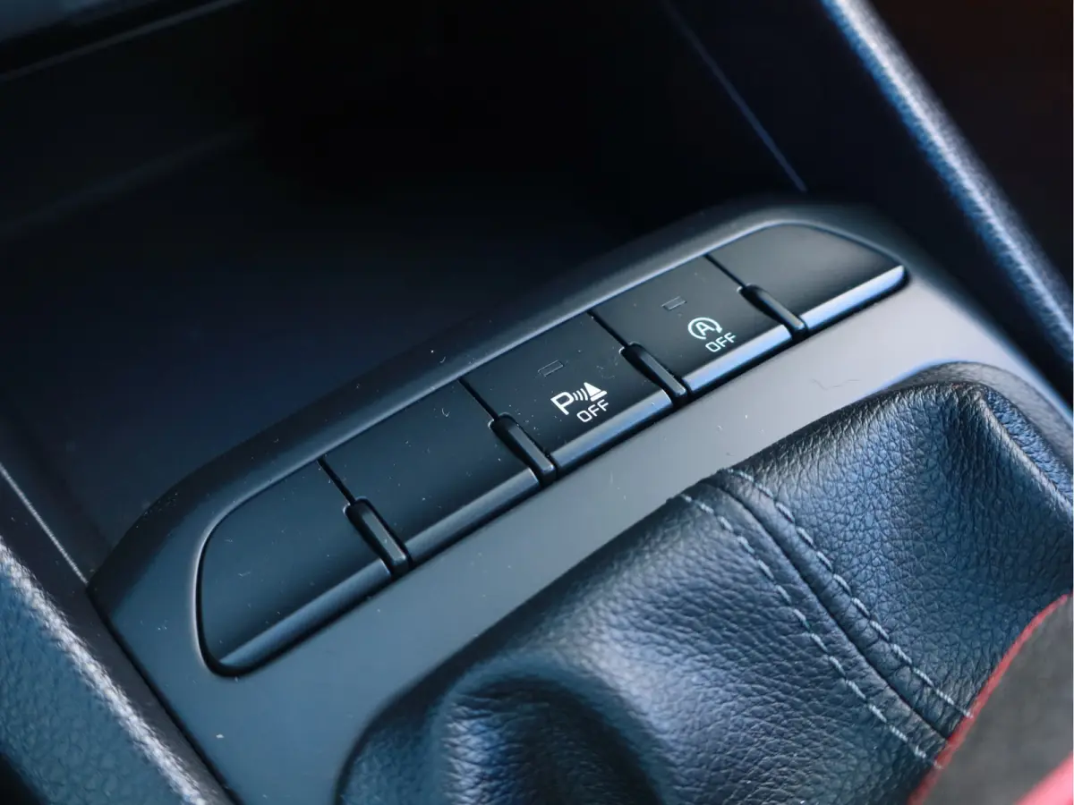 1.0 T-GDi DynamicLine Airco / Camera / Navi / Cruise / LM-Velgen