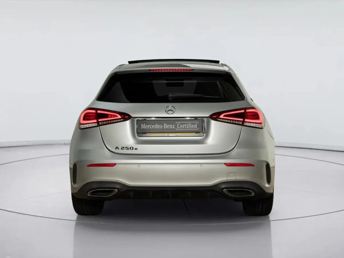 Hatchback 250 e Business Solution AMG Limited | Panorama dak