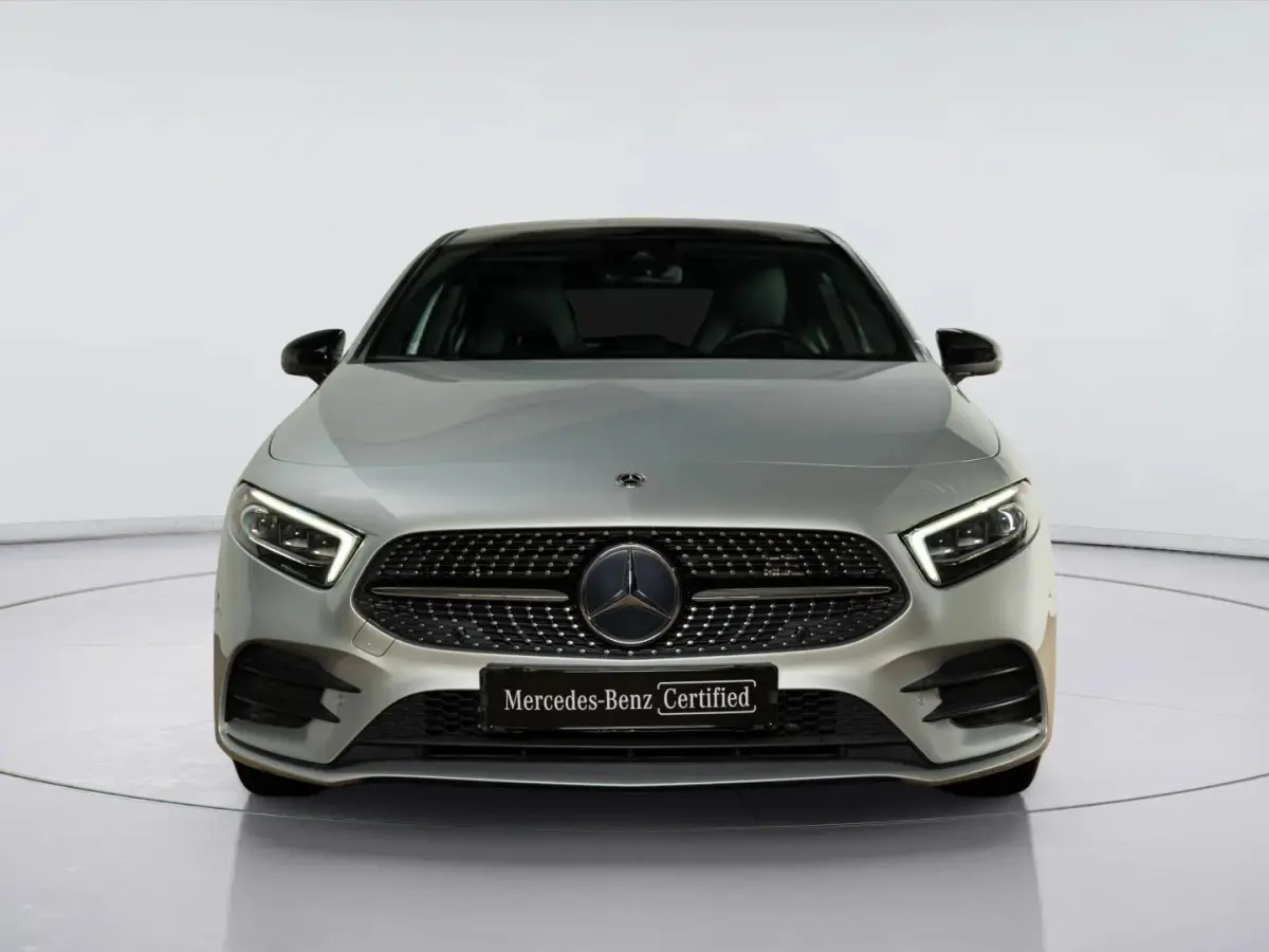 Hatchback 250 e Business Solution AMG Limited | Panorama dak