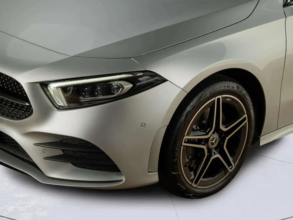 Hatchback 250 e Business Solution AMG Limited | Panorama dak