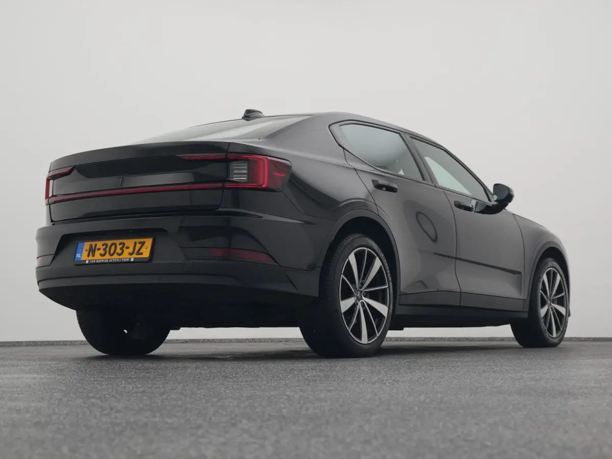 Standard Range Single Motor 63 kWh | KEYLESS | STOELVERW.