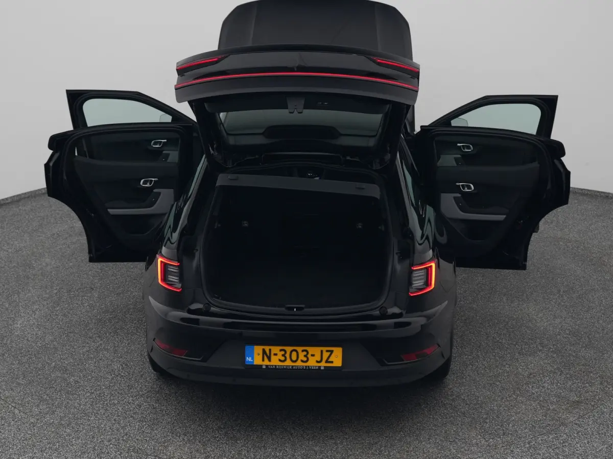 Standard Range Single Motor 63 kWh | KEYLESS | STOELVERW.