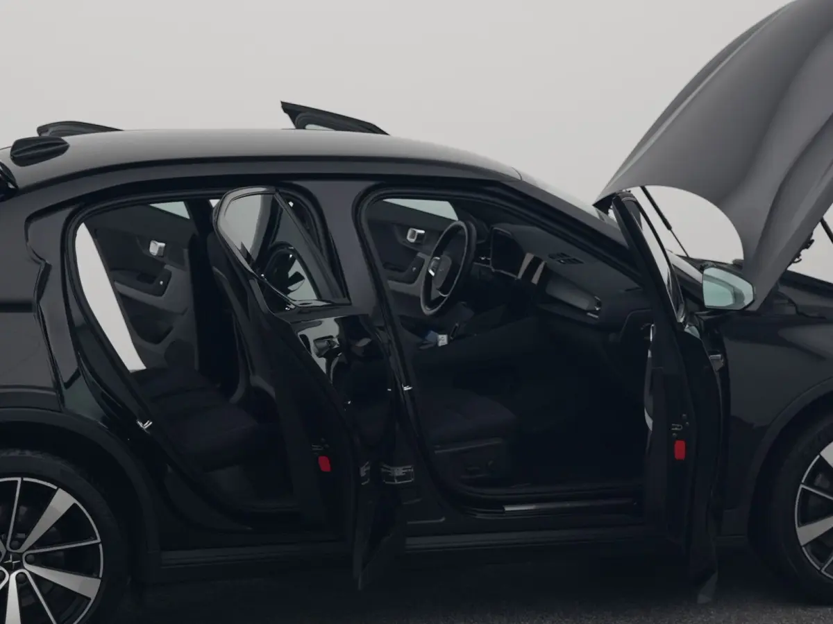Standard Range Single Motor 63 kWh | KEYLESS | STOELVERW.