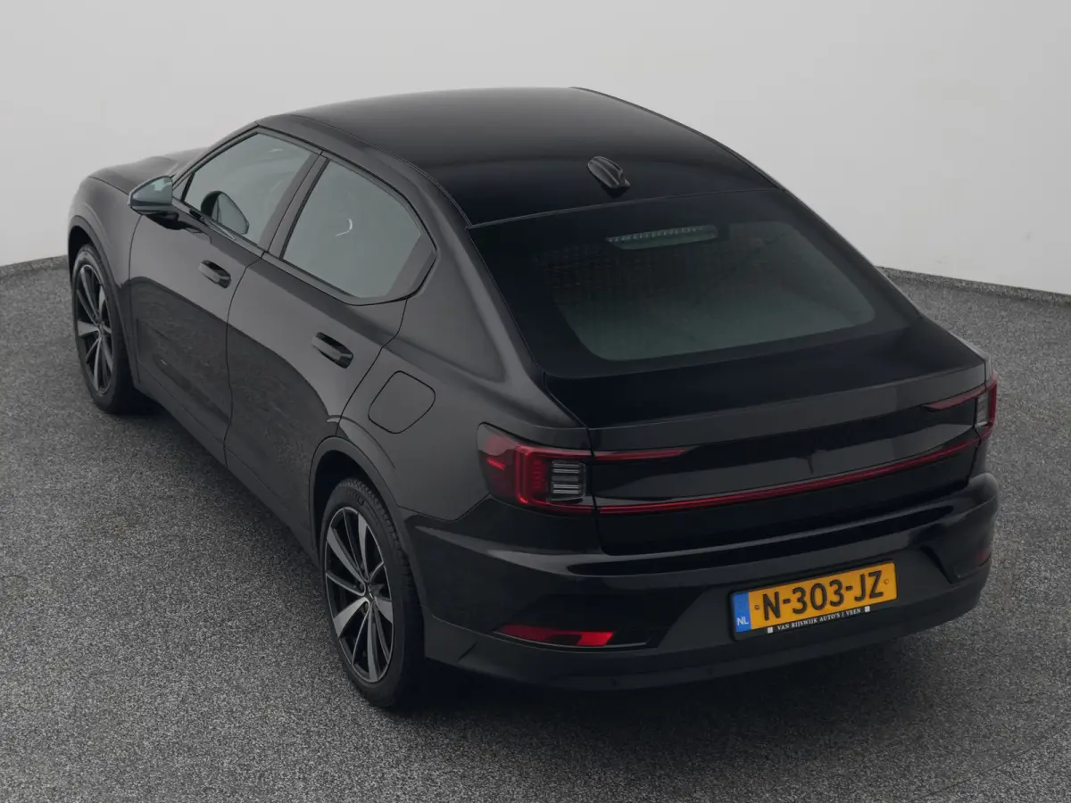 Standard Range Single Motor 63 kWh | KEYLESS | STOELVERW.