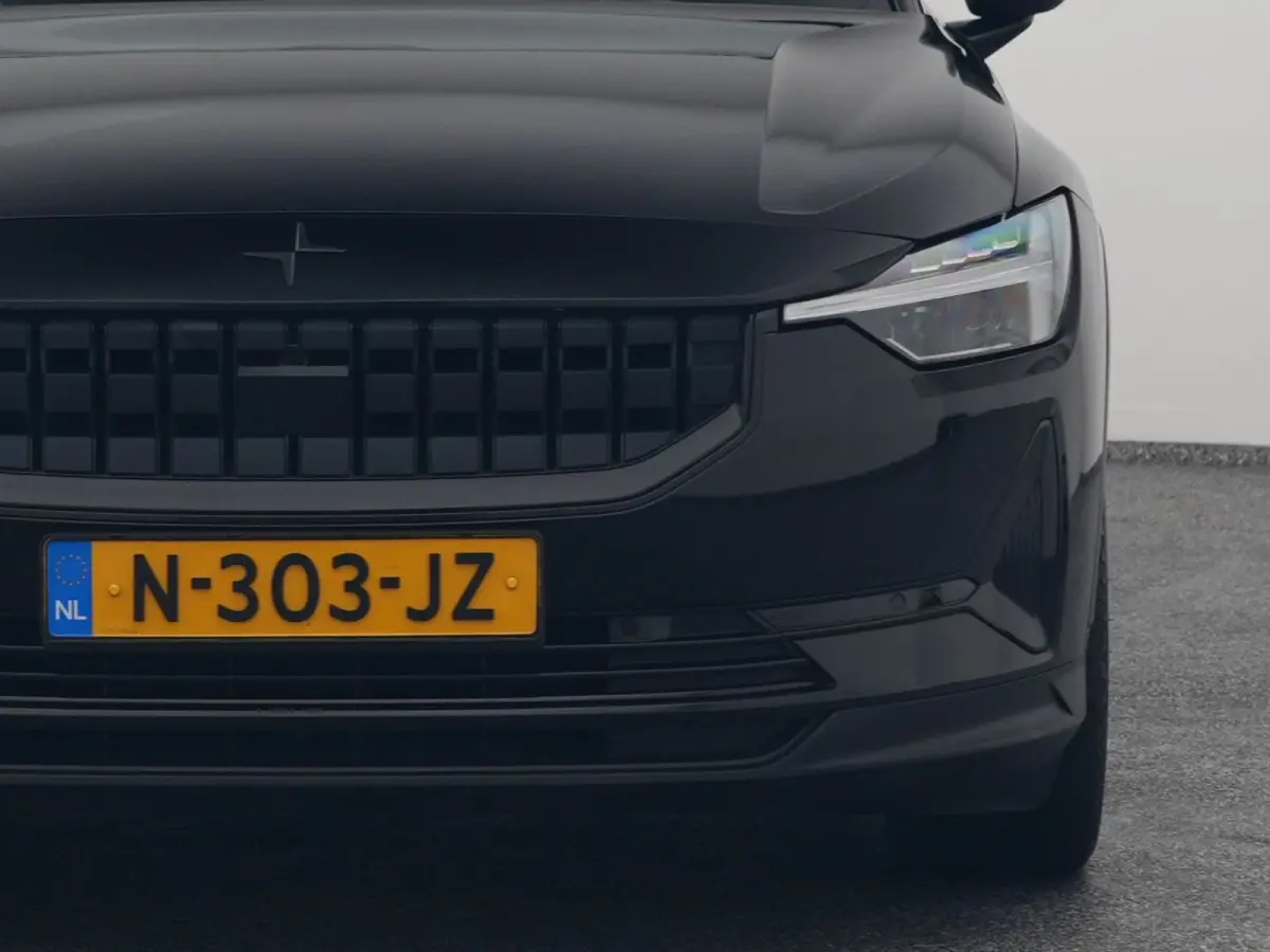 Standard Range Single Motor 63 kWh | KEYLESS | STOELVERW.