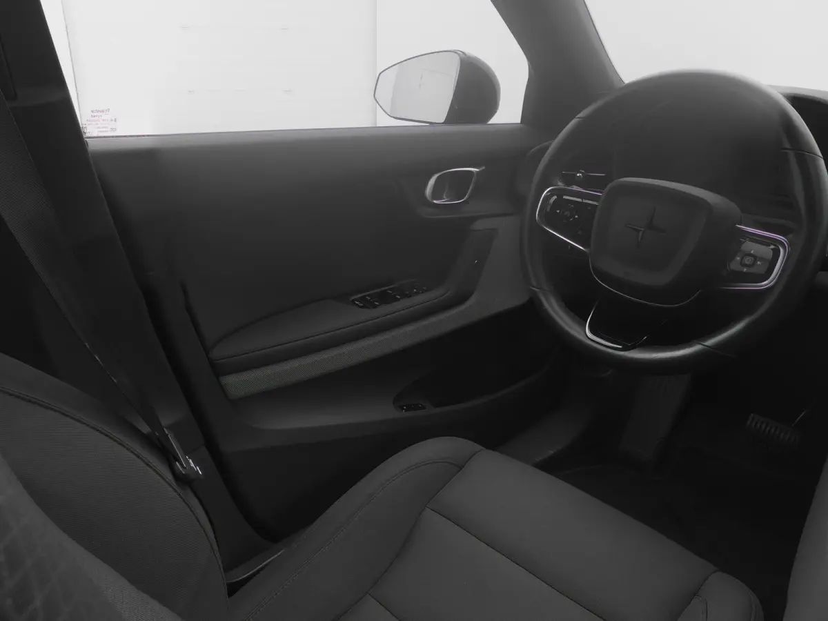 Standard Range Single Motor 63 kWh | KEYLESS | STOELVERW.