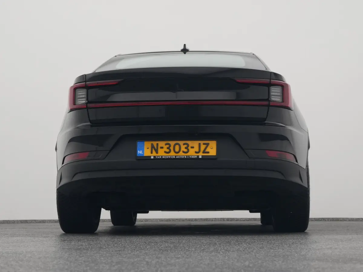 Standard Range Single Motor 63 kWh | KEYLESS | STOELVERW.