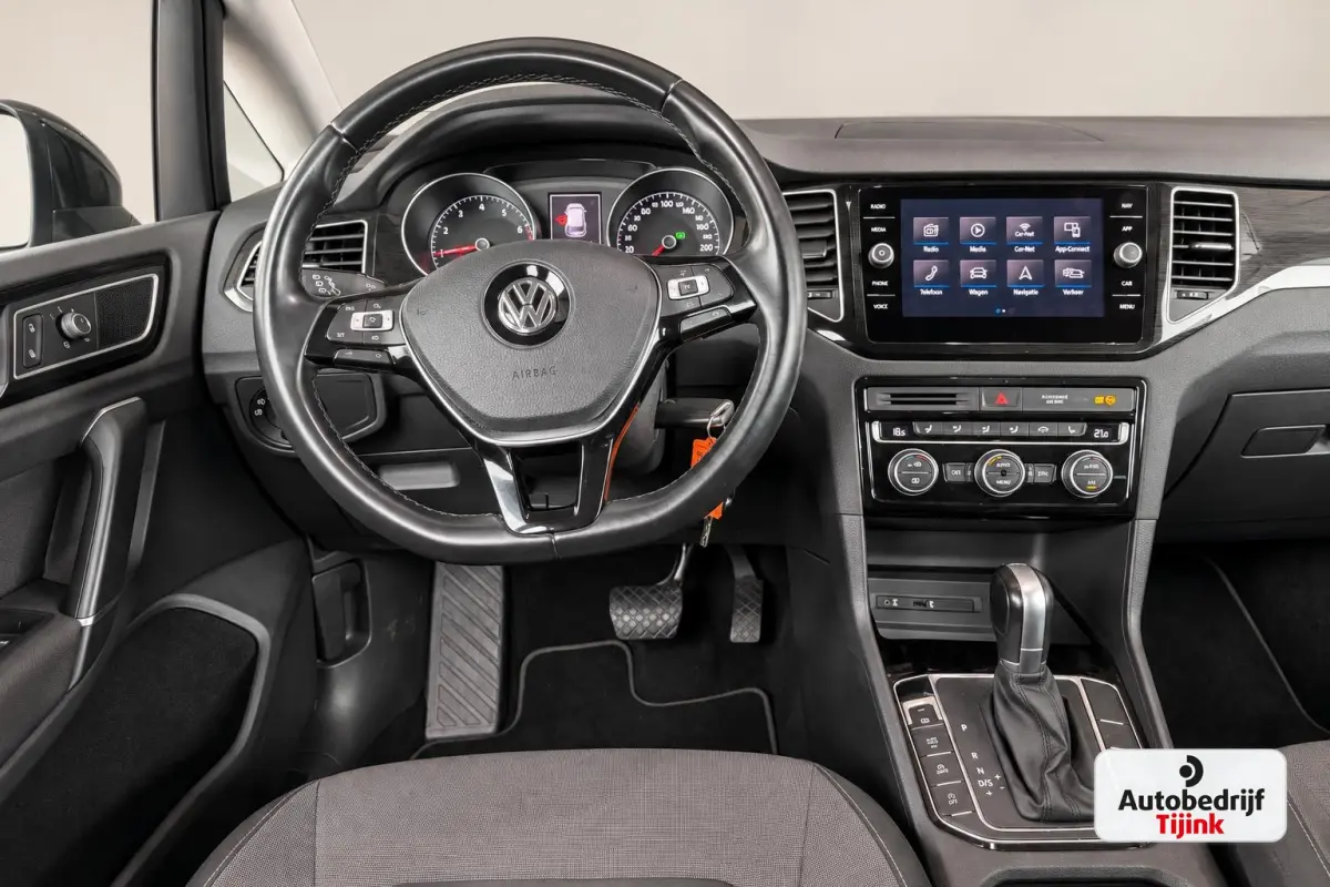 1.5 TSI ACT Highline | Automaat | LED | Trekhaak | ACC | Navi | Stoelverwarming | Park Assist | Camera |