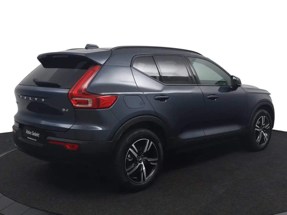 2.0 B4 Plus Dark | Trekhaak | Camera | Stoelverwarming | CarPlay/Android Auto | Harman/Kardon | Elek. Stoelen | BLIS | Adaptive Cruise