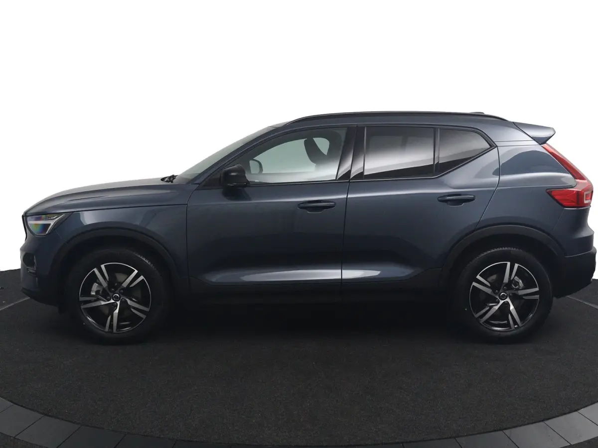 2.0 B4 Plus Dark | Trekhaak | Camera | Stoelverwarming | CarPlay/Android Auto | Harman/Kardon | Elek. Stoelen | BLIS | Adaptive Cruise