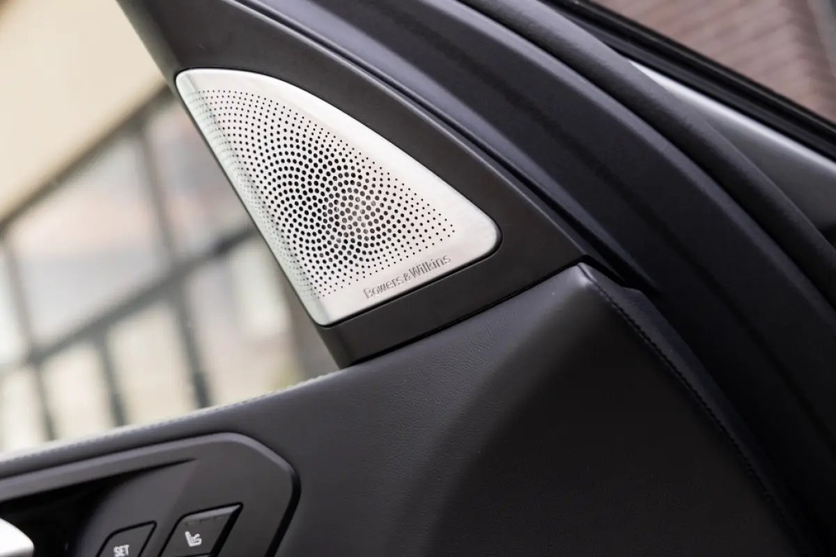 xDrive50e | Pano | B&W Audio | Massage |