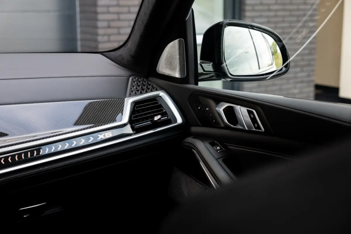 xDrive50e | Pano | B&W Audio | Massage |