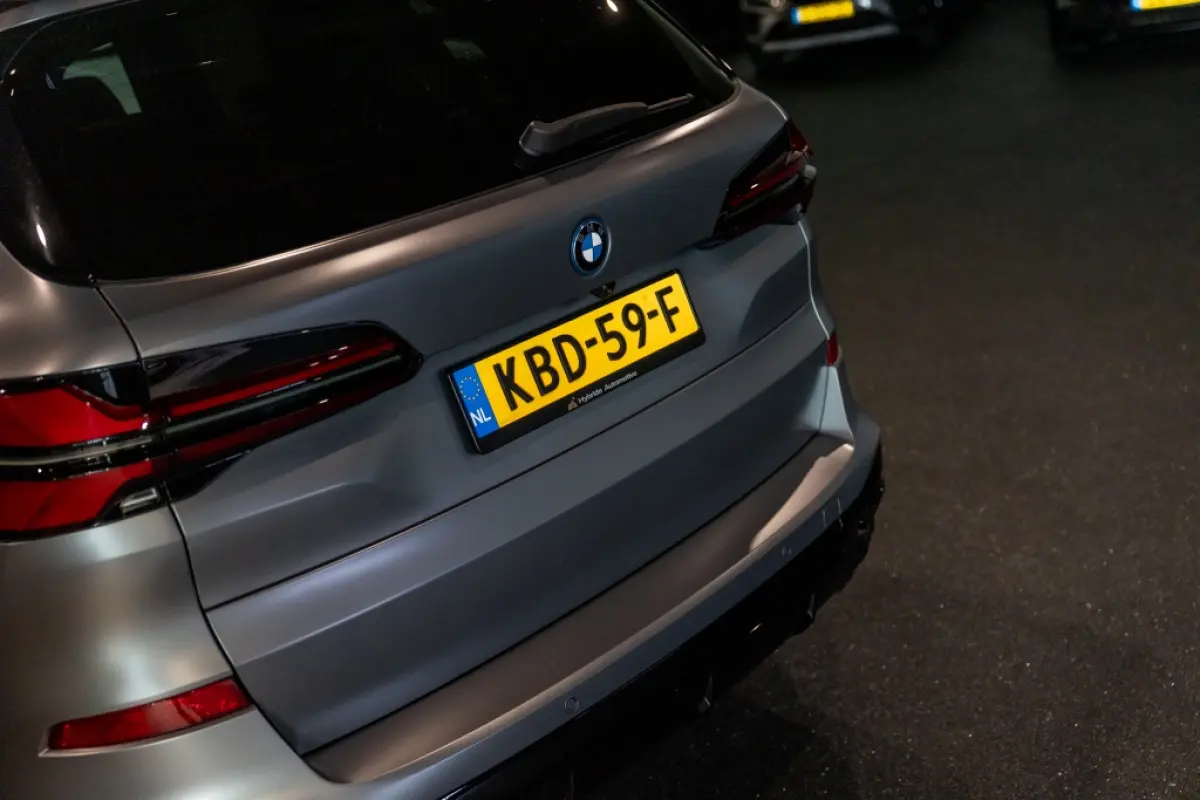 xDrive50e | Pano | B&W Audio | Massage |