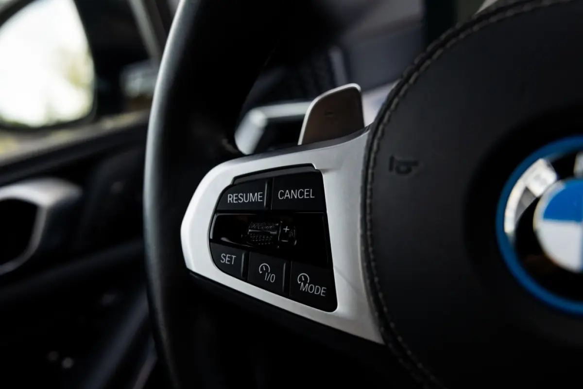 xDrive50e | Pano | B&W Audio | Massage |