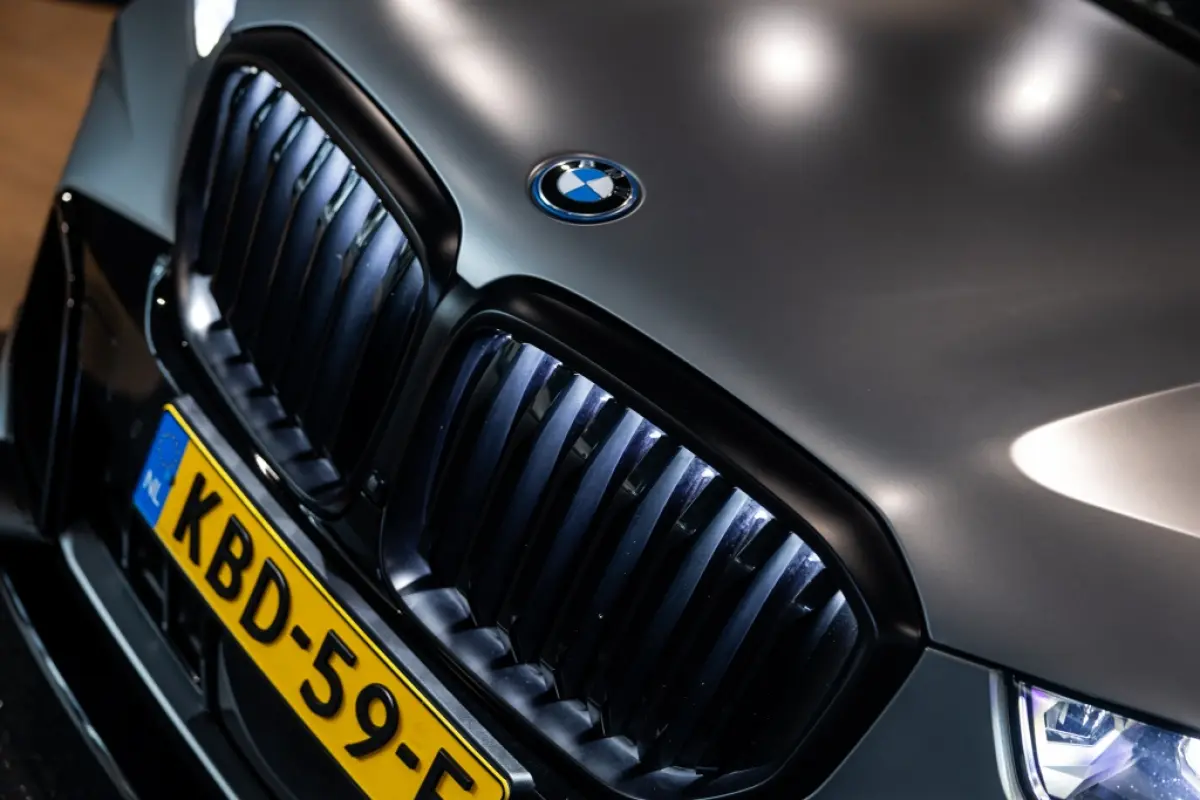 xDrive50e | Pano | B&W Audio | Massage |
