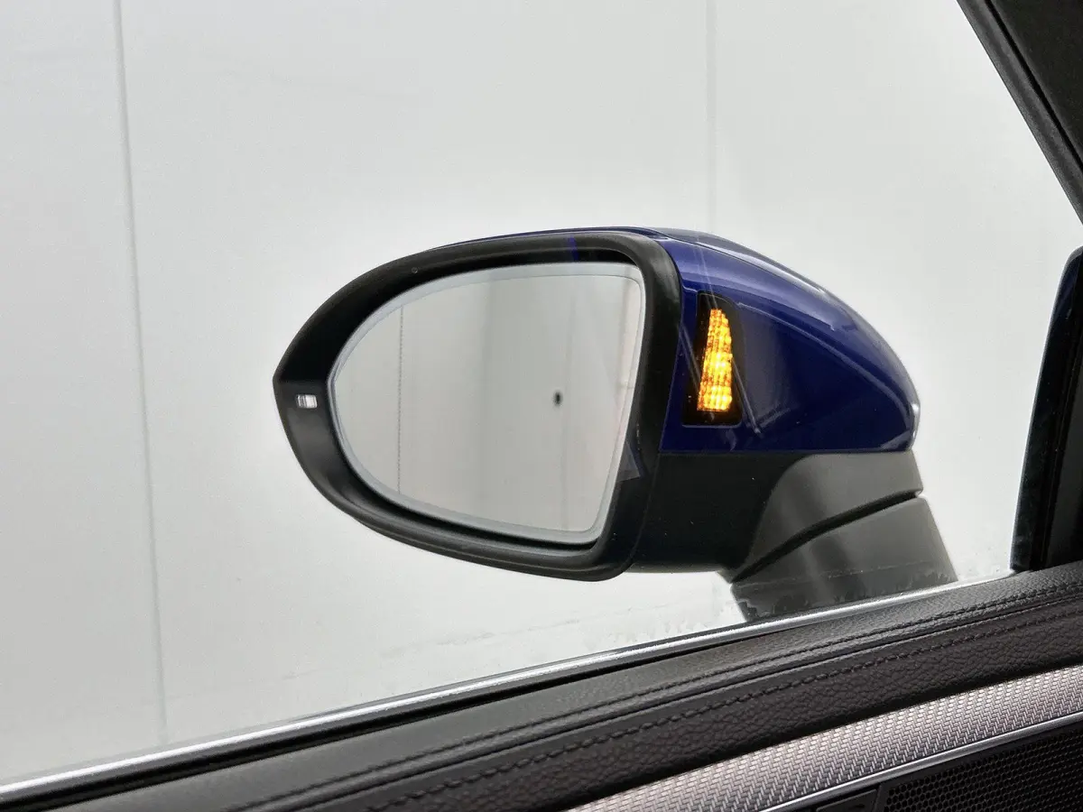 1.4 TSI eHybrid R-Line Business+ | Automaat | Trekhaak | Panorama dak | Stoel/stuurverwarming | Airco | 360 Camera | Navigatie |