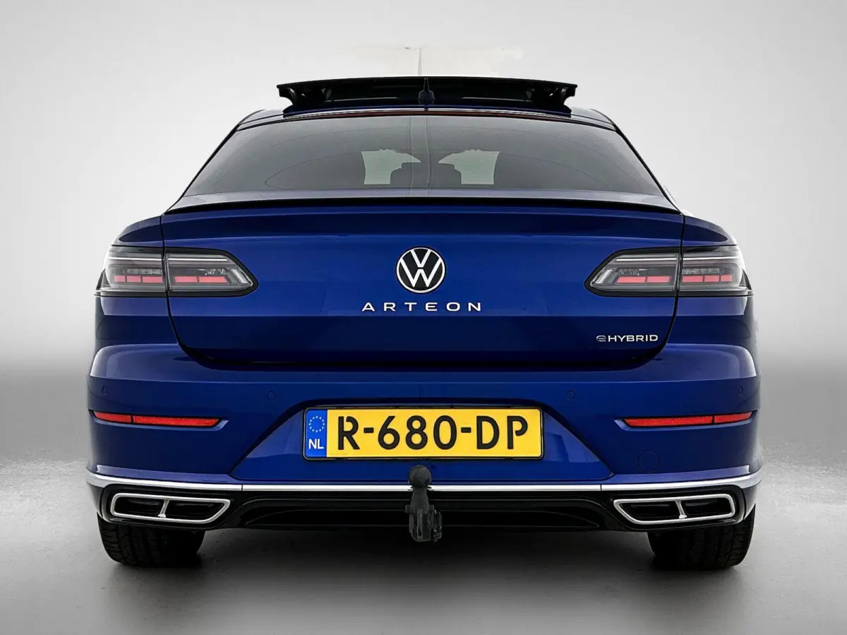 1.4 TSI eHybrid R-Line Business+ | Automaat | Trekhaak | Panorama dak | Stoel/stuurverwarming | Airco | 360 Camera | Navigatie |
