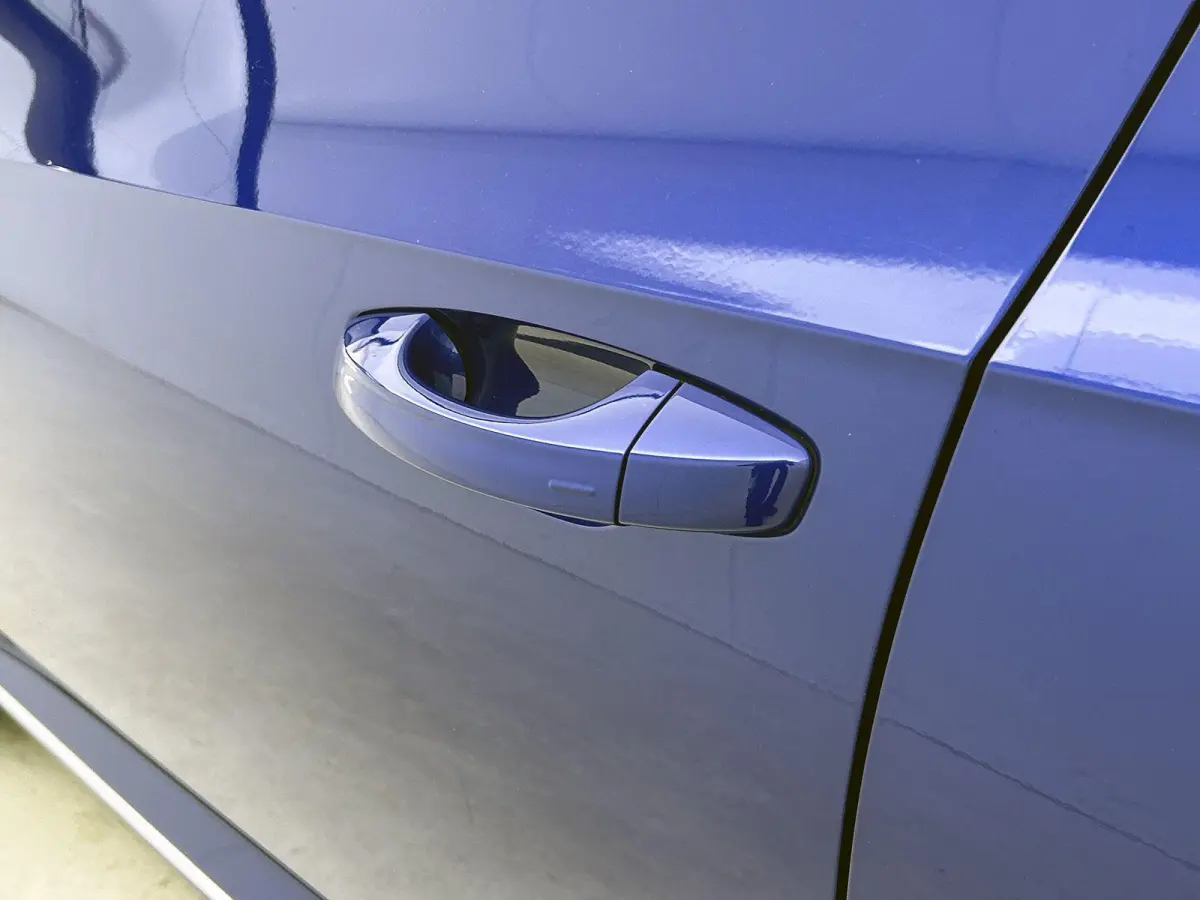 1.4 TSI eHybrid R-Line Business+ | Automaat | Trekhaak | Panorama dak | Stoel/stuurverwarming | Airco | 360 Camera | Navigatie |