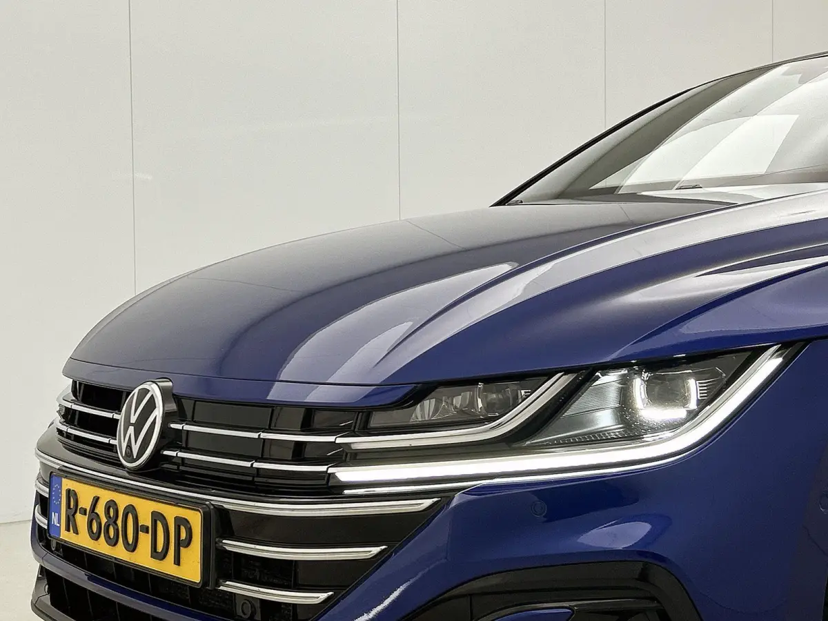 1.4 TSI eHybrid R-Line Business+ | Automaat | Trekhaak | Panorama dak | Stoel/stuurverwarming | Airco | 360 Camera | Navigatie |