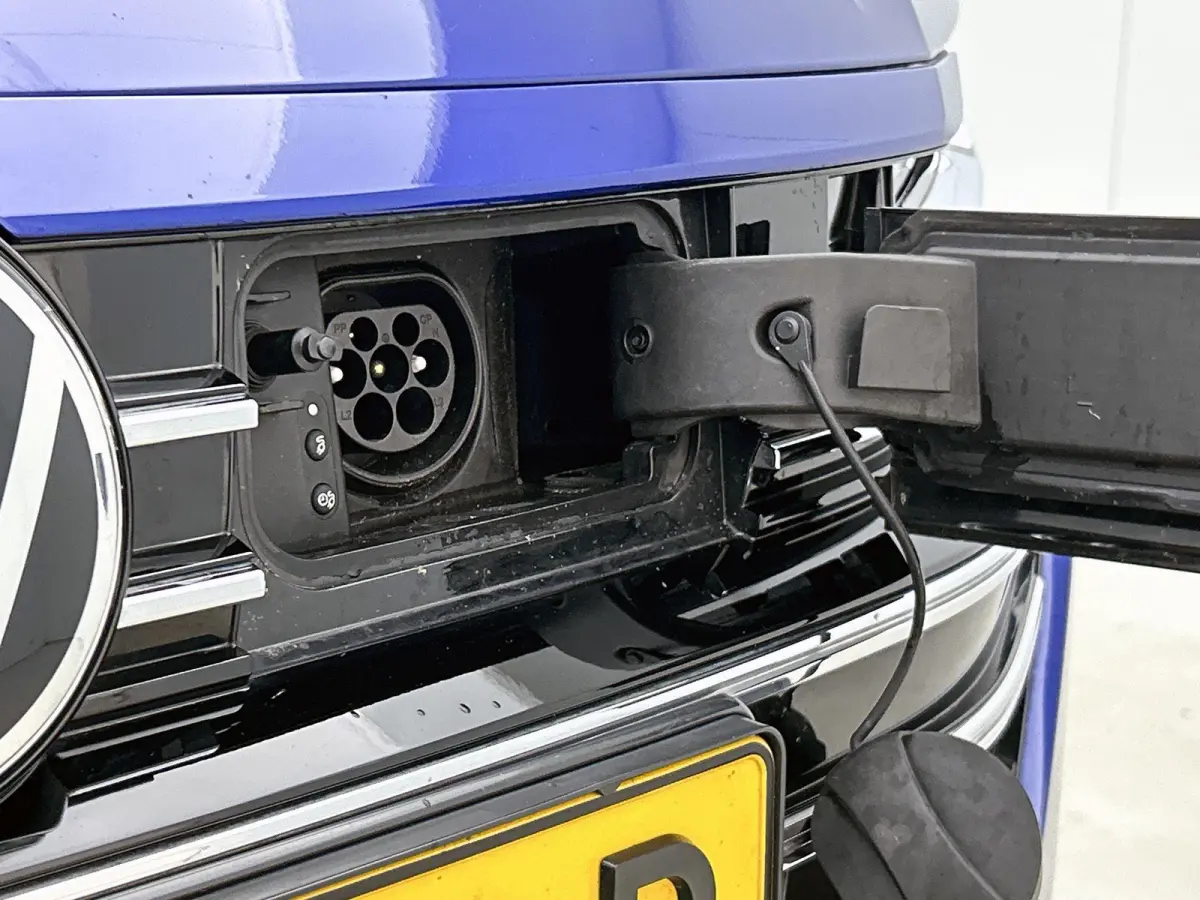 1.4 TSI eHybrid R-Line Business+ | Automaat | Trekhaak | Panorama dak | Stoel/stuurverwarming | Airco | 360 Camera | Navigatie |