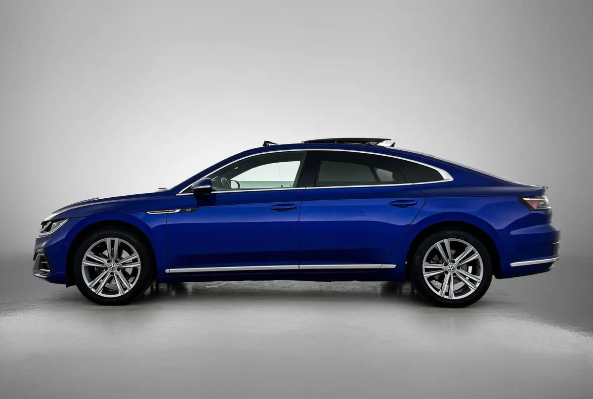 1.4 TSI eHybrid R-Line Business+ | Automaat | Trekhaak | Panorama dak | Stoel/stuurverwarming | Airco | 360 Camera | Navigatie |
