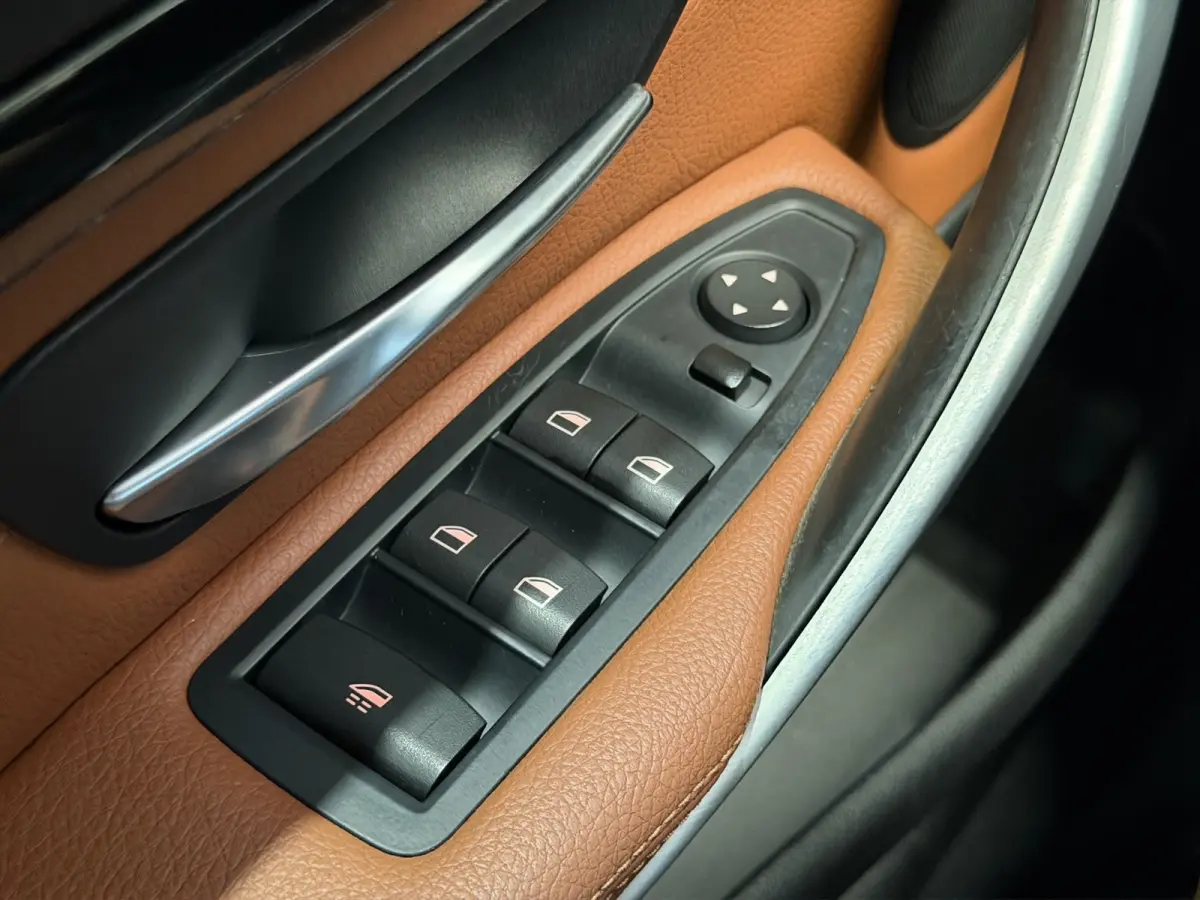 420i Centennial High Executive|M-Sport|Stoel/Nekverwarming|Cognac