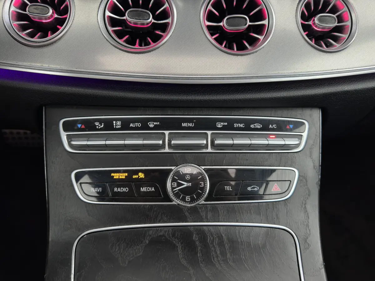 220 d AMG-Styling Premium Plus Aut. *PANO | LEATHER-MICROFIBRE | BURMESTER | ADAPTIVE-CRUISE | BLINDSPOT | MULTIBEAM-LED | MEMORY-PACK | TOPVIEW | KEYLESS | HEATED-SPORTSEATS | WIDESCREEN | 