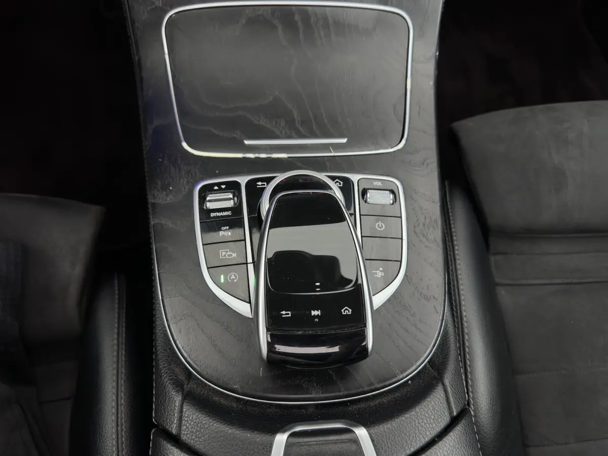 220 d AMG-Styling Premium Plus Aut. *PANO | LEATHER-MICROFIBRE | BURMESTER | ADAPTIVE-CRUISE | BLINDSPOT | MULTIBEAM-LED | MEMORY-PACK | TOPVIEW | KEYLESS | HEATED-SPORTSEATS | WIDESCREEN | 