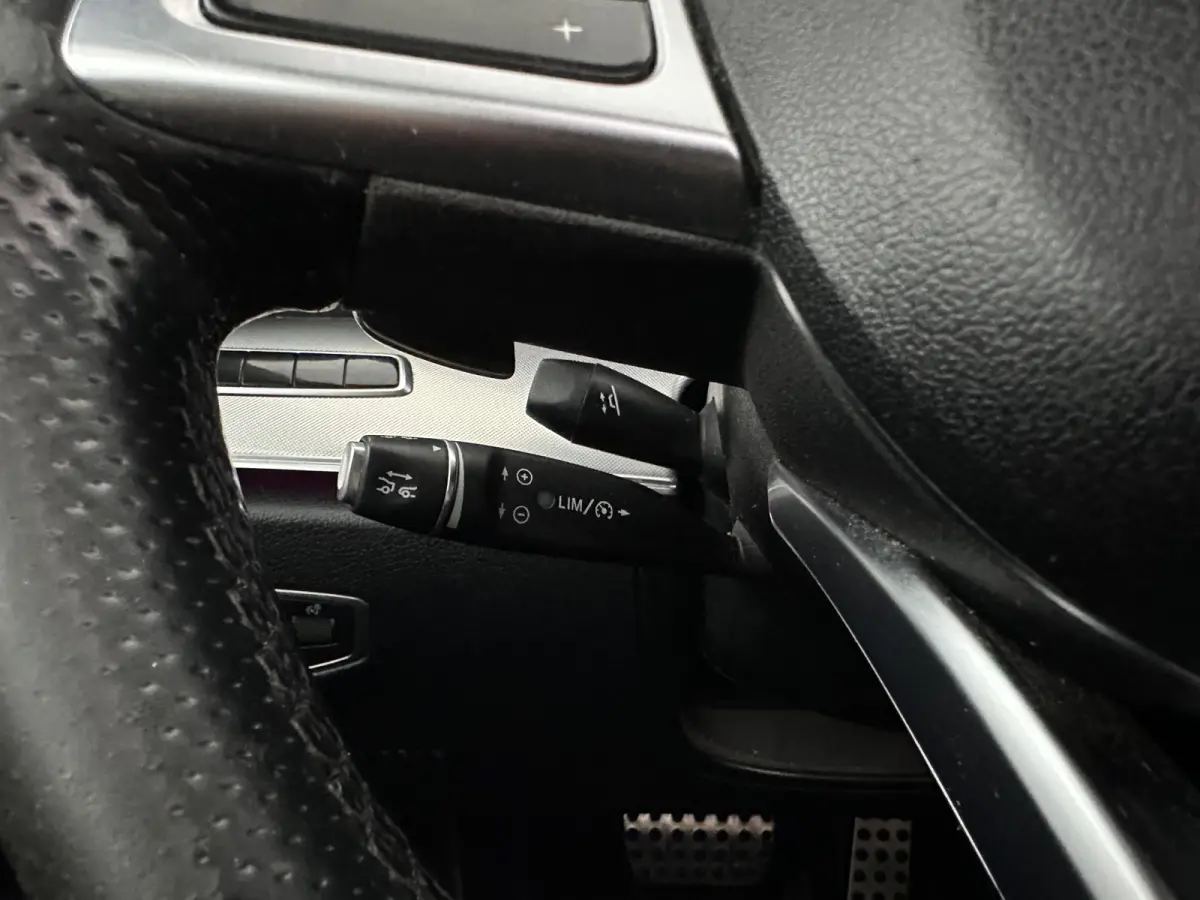 220 d AMG-Styling Premium Plus Aut. *PANO | LEATHER-MICROFIBRE | BURMESTER | ADAPTIVE-CRUISE | BLINDSPOT | MULTIBEAM-LED | MEMORY-PACK | TOPVIEW | KEYLESS | HEATED-SPORTSEATS | WIDESCREEN | 